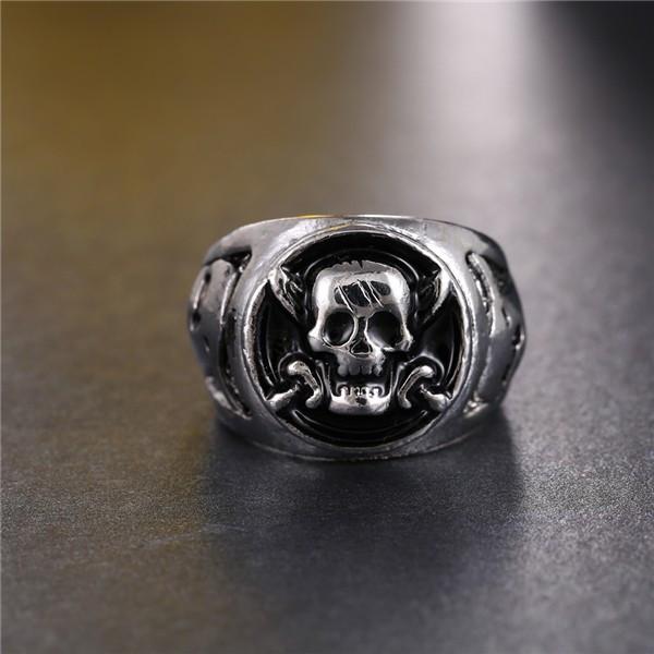 One Piece Rings Silver Plated Pirates Skull